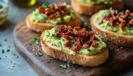 Секреты приготовления брускетты с авокадо и вялеными томатами