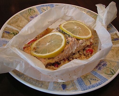 Лосось в пергаменте: идеальное блюдо для праздничного стола