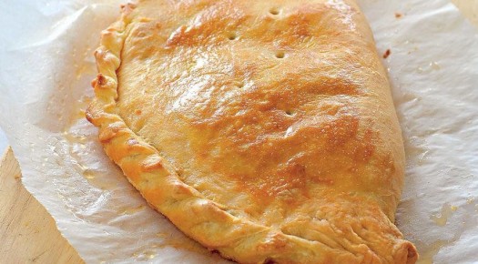 Вкусный пресный пирог с яйцом: идем по стопам Чичикова