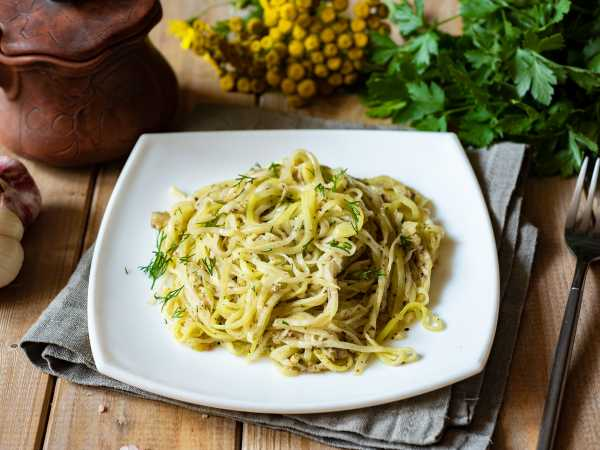 Паста с цуккини и чесноком