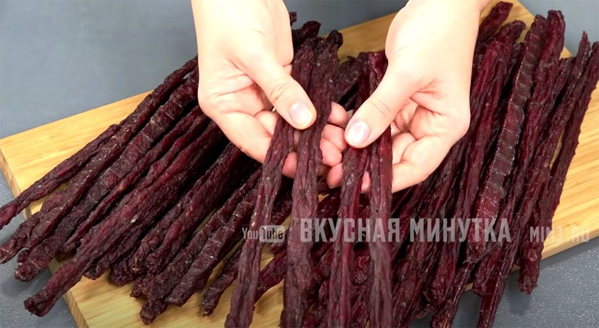 Волшебные колбаски, которые покорили сердца детей и собраси 3 миллиона просмотров