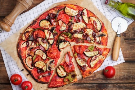 Пицца Пармиджана: восхитительная комбинация баклажанов и грибов