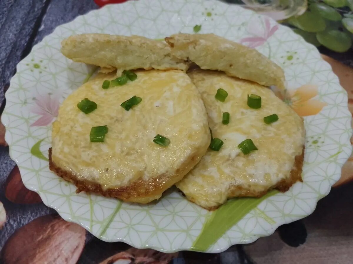 Нежные драники с сыром и яйцом: идеальный завтрак