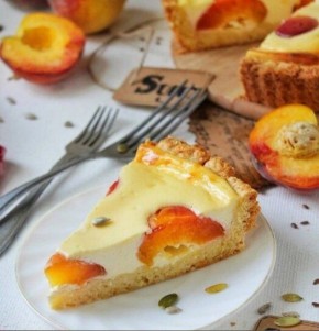 Необычный десерт: летний пирог с персиками