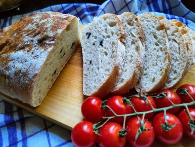 Итальянская чиабатта с оливками: пошаговый рецепт