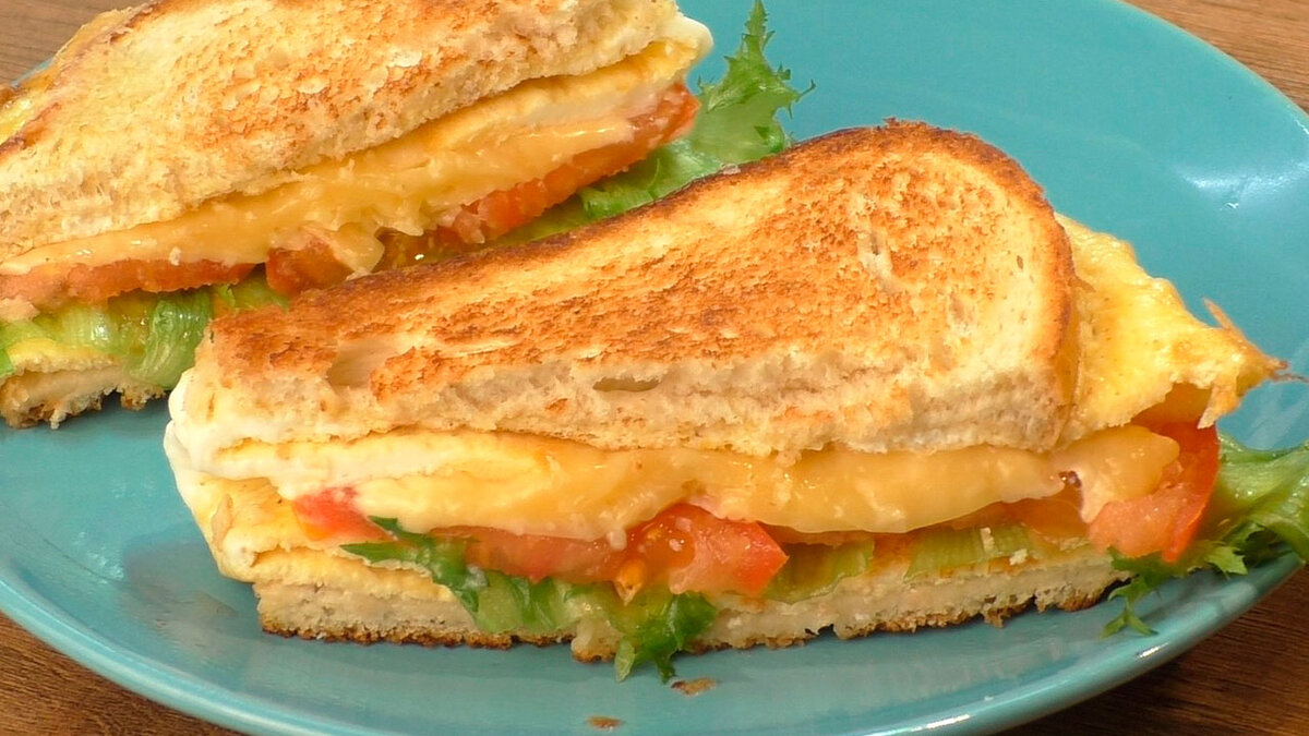 Завтрак за 5 минут: как быстро приготовить вкусные горячие бутерброды