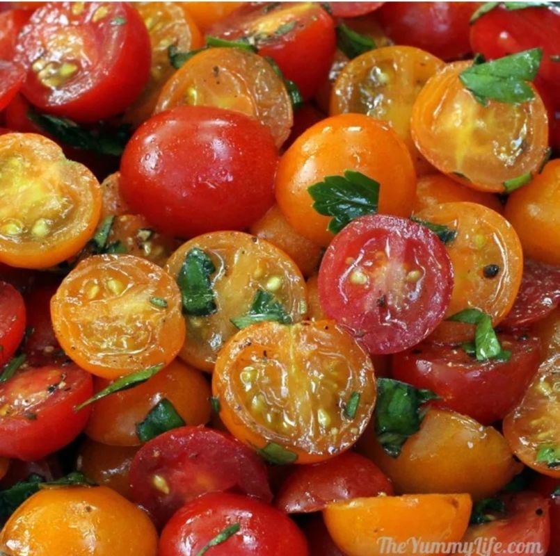Идеальные помидоры черри с нежной заправкой для яркого стола