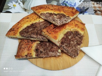 На завтрак или ужин: кето пирог с сыром и мясом, который покорит сердца