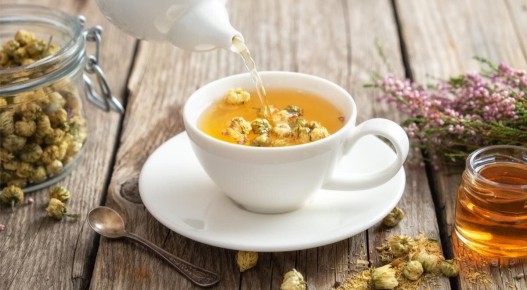 Почему стоит обратить внимание на ромашковый чай: советы онкологов