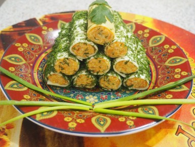 Пикантные рулетики из сыра: идеальная закуска для любого застолья