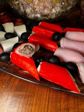 Нежные крабовые рулетики с печенью трески, которые удивят ваших гостей