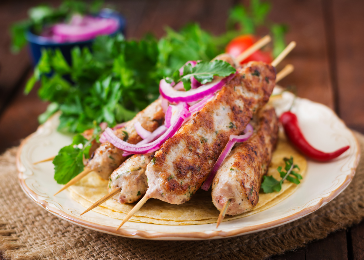 Секреты приготовления сочного люля-кебаба на сковороде