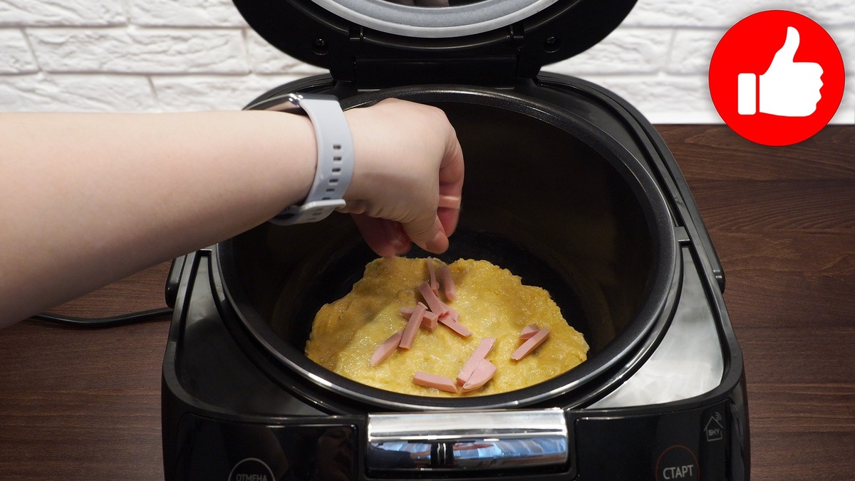 Как испечь вкусный пирог с колбасой и сыром в мультиварке