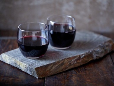 Эксперты назвали доступные сорта качественного вина в России