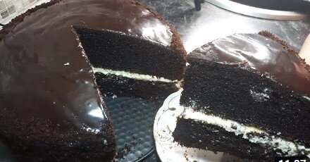 Торт без мучений и сахара: только три ингредиента для сладкого наслаждения