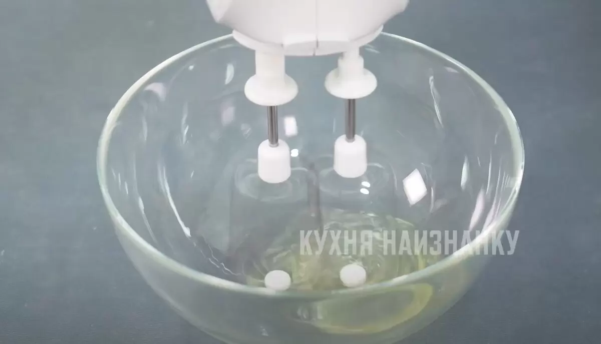 Секреты приготовления идеальной глазури для куличей: традиции на кухне