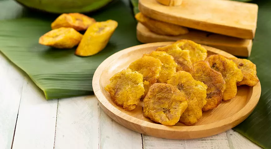 Патаконес: уникальная закуска из жареных бананов, которую просто приготовить дома