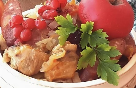 Как приготовить бигус: традиционное польское блюдо с яблоками