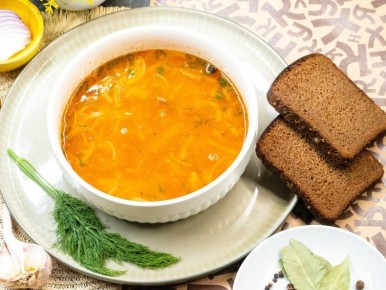 Рыбный суп с килькой: легкий и сытный вариант для голодных