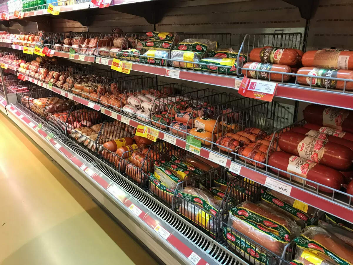 Где скрываются тайны вкуса: Раскрываем секреты ингредиентов колбасы и сосисок