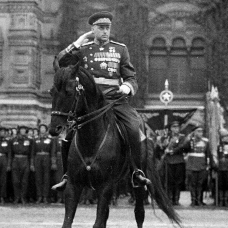 Маршал с открытым сердцем: Рокоссовский и его любовные истории