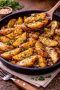 Вкуснейшие картофельные дольки с чесноком на сковороде за считанные минуты
