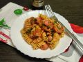 Макароны с сосисками: комфортное блюдо с пикантным соусом