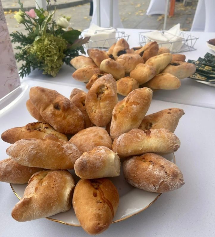 Нежные пирожки со шпинатом: вкусное постное угощение